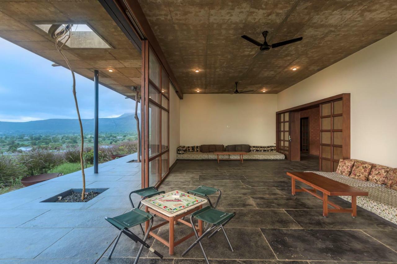 Saffronstays Zen, Igatpuri - Lake-View Villa With Indoor And Outdoor Games Екстер'єр фото