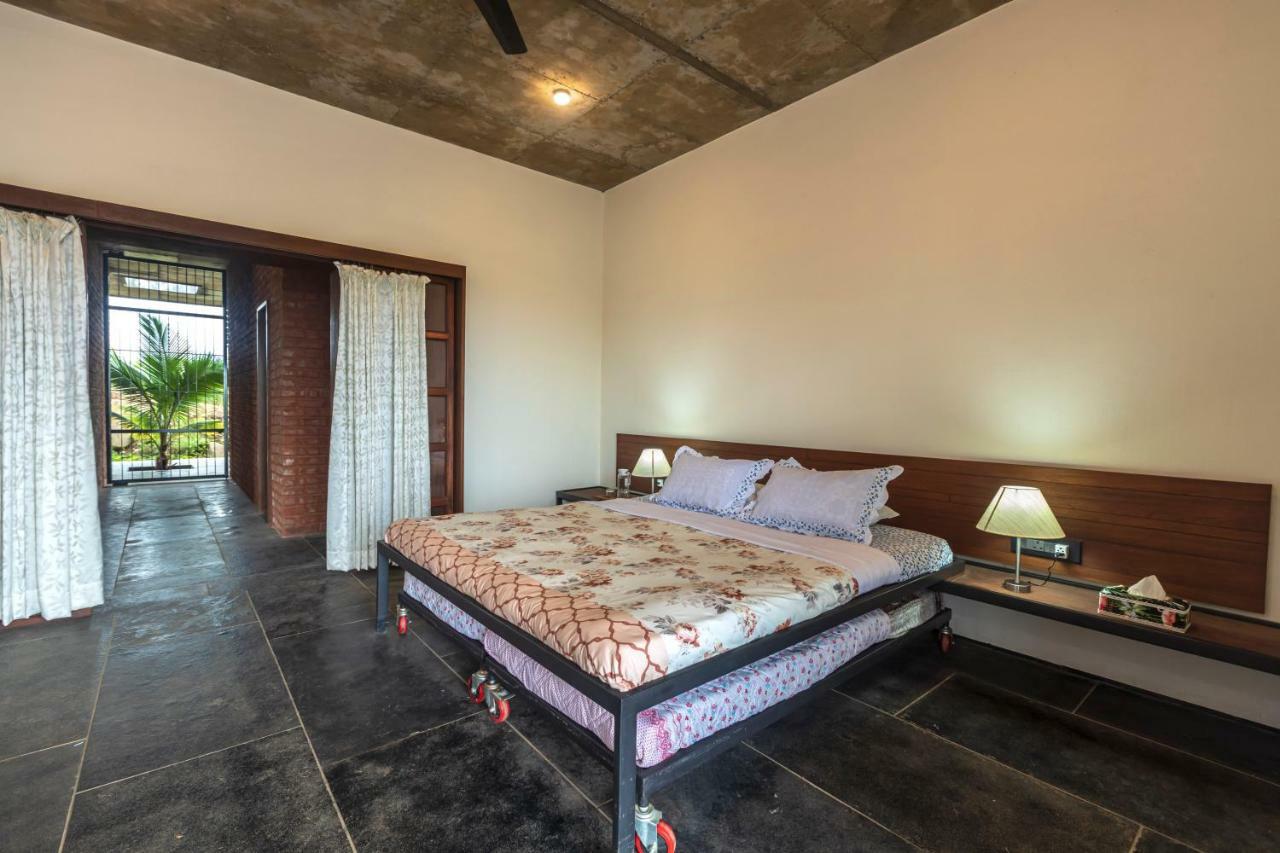 Saffronstays Zen, Igatpuri - Lake-View Villa With Indoor And Outdoor Games Екстер'єр фото